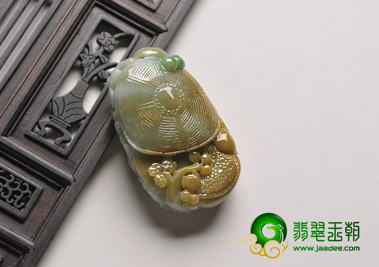 糯冰种黄加绿缅甸翡翠A货喜上眉梢挂件
