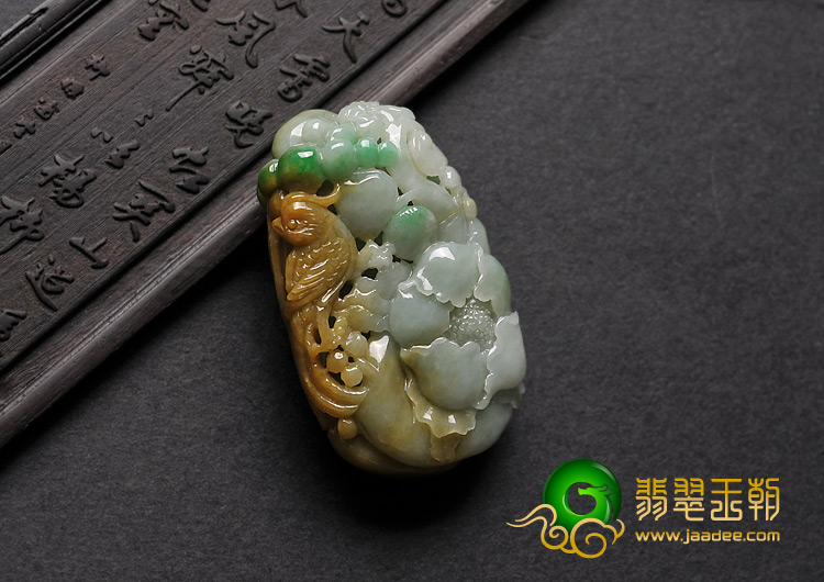 糯冰种黄加绿缅甸翡翠A货喜上眉梢挂件
