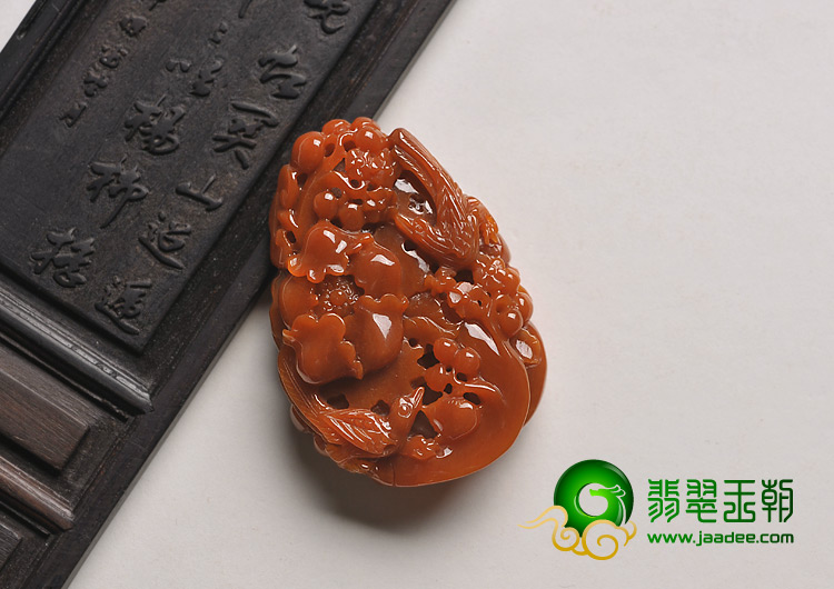细糯种褐红翡缅甸翡翠A货鸟语花香挂件