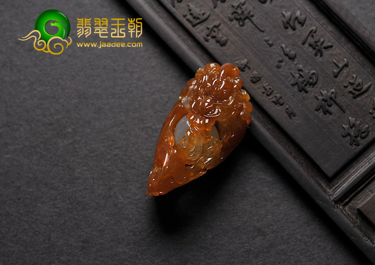 糯冰种褐红翡缅甸翡翠A货龙吐珠挂件