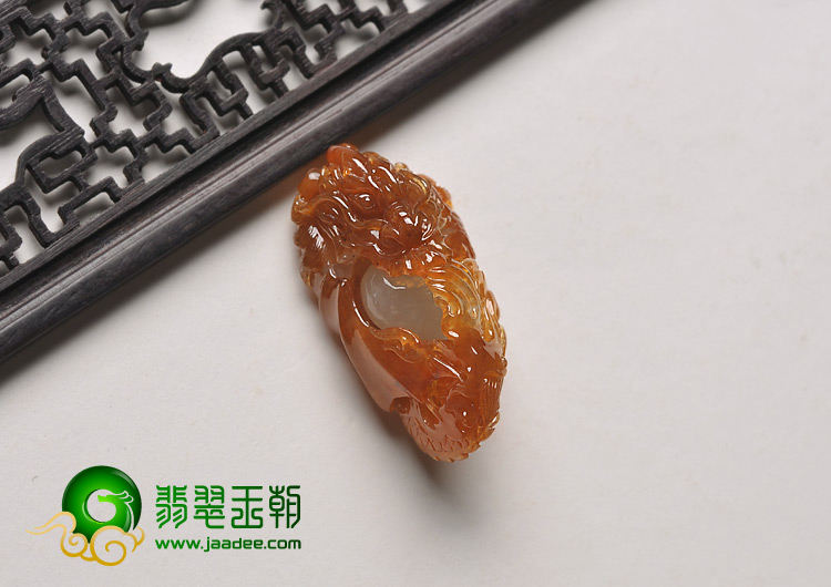 糯冰种褐红翡缅甸翡翠A货龙吐珠挂件