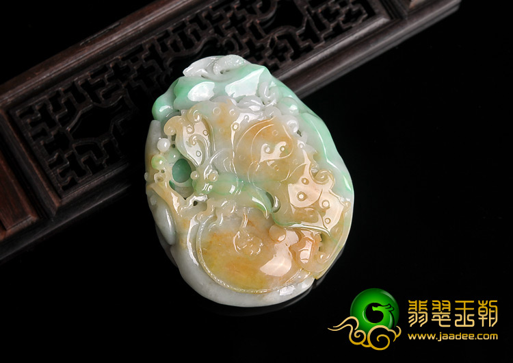 糯冰种三彩缅甸翡翠A货蝶恋花挂件