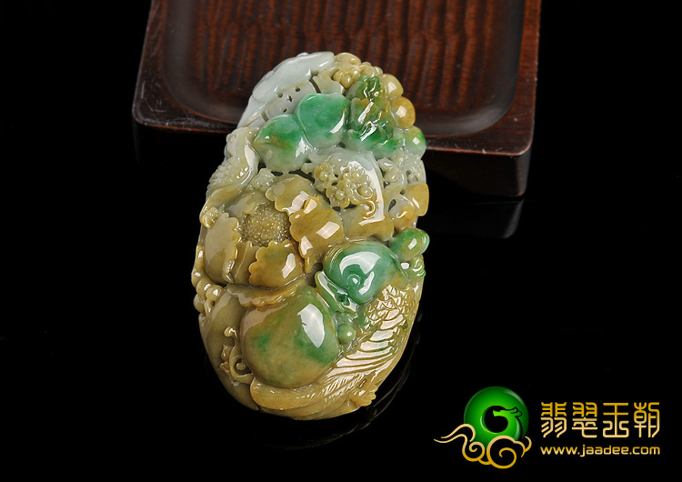 细糯种黄加绿缅甸翡翠A货富贵花开挂件