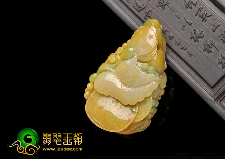 (超值推荐)细糯种黄加绿缅甸翡翠A货喜上眉梢挂件