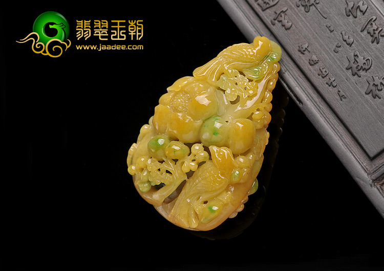 (超值推荐)细糯种黄加绿缅甸翡翠A货喜上眉梢挂件