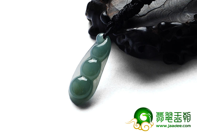 糯冰种晴水缅甸翡翠A货豆子挂件