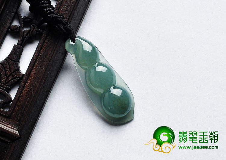 糯冰种晴水缅甸翡翠A货豆子挂件