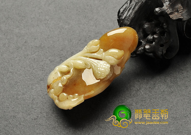 糯冰种褐黄翡缅甸翡翠A货一路连科挂件