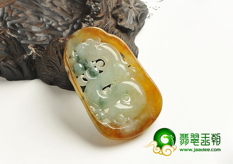 糯冰种褐黄翡飘花缅甸翡翠A货仿古龙牌挂件