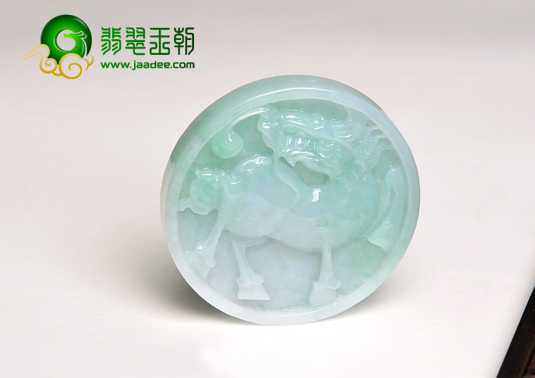 糯冰种豆色缅甸翡翠A货马牌挂件