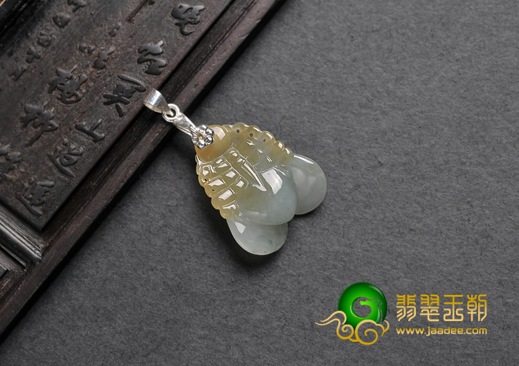糯冰种晴水黄翡缅甸翡翠A货蜜蜂挂件