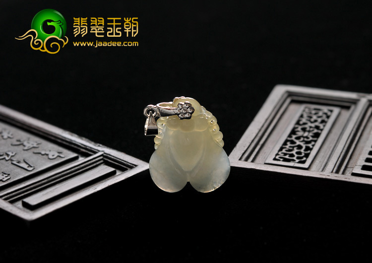 糯冰种晴水黄翡缅甸翡翠A货蜜蜂挂件