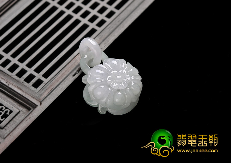 糯冰种晴水黄翡缅甸翡翠A货花挂件
