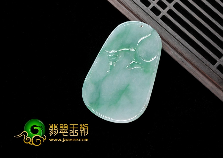 糯冰种翠色缅甸翡翠A货喜上眉梢挂件