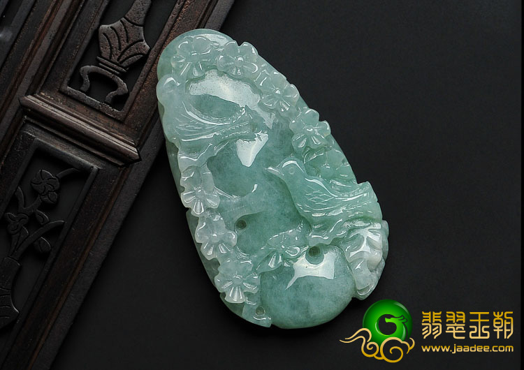 糯冰种豆色缅甸翡翠A货喜上眉梢挂件