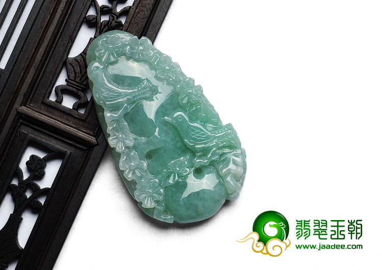 糯冰种豆色缅甸翡翠A货喜上眉梢挂件