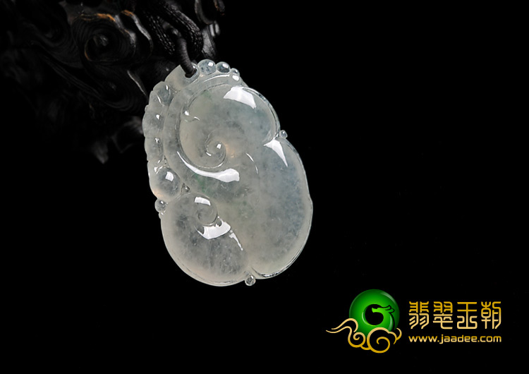 冰种略飘花缅甸翡翠A货如意挂件