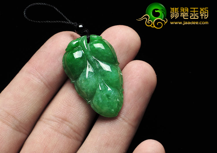 糯冰种翠色缅甸翡翠A货叶子挂件