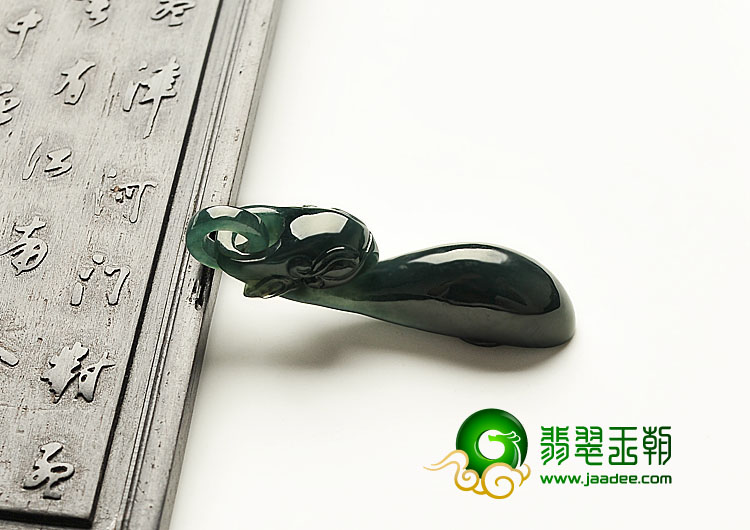 糯冰种油青缅甸翡翠A货龙钩挂件