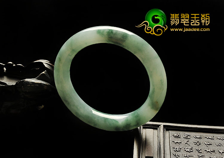 糯冰种飘花缅甸翡翠A货圆条手镯（53.3mm）
