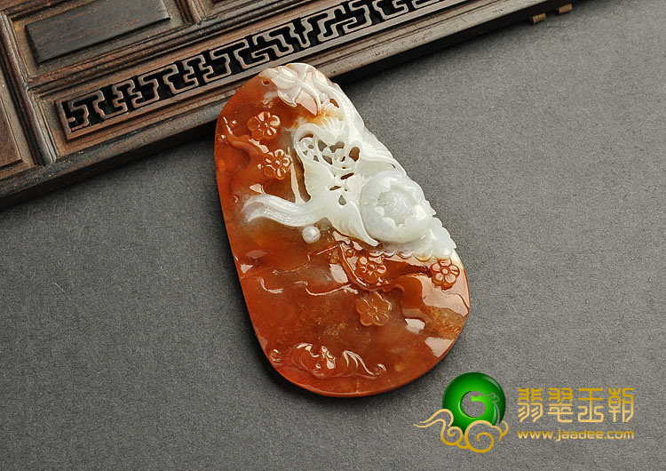 糯冰种红翡缅甸翡翠A货喜上眉梢挂件