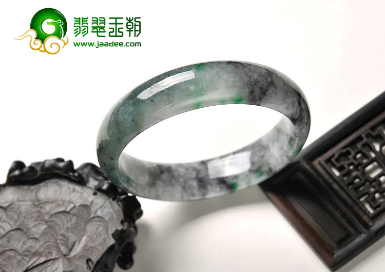 糯冰种飘翠缅甸翡翠A货手镯（58.2mm）