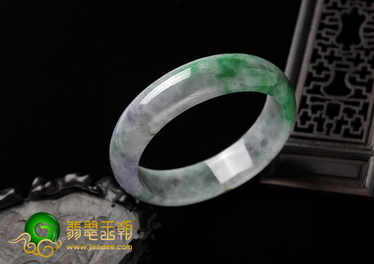 糯冰种翠色缅甸翡翠A货手镯（55.8mm）