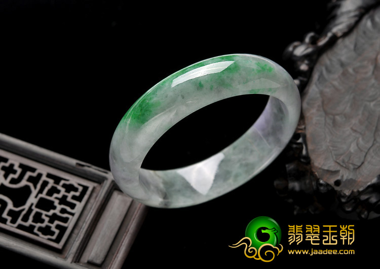 糯冰种翠色缅甸翡翠A货手镯（55.8mm）