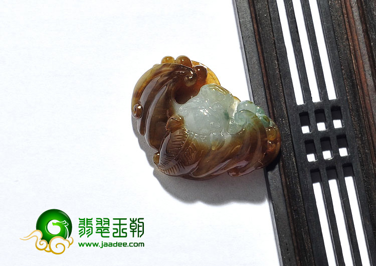 糯冰种褐翡缅甸翡翠A货蝙蝠挂件