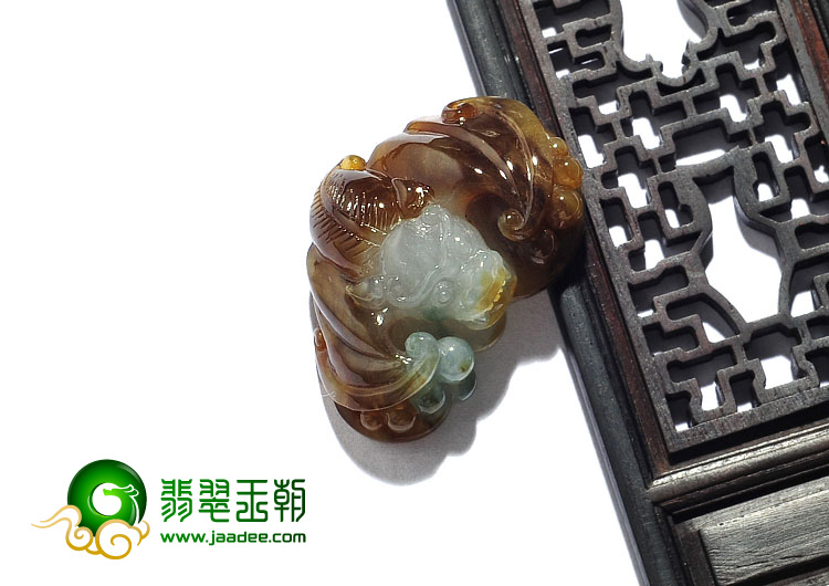糯冰种褐翡缅甸翡翠A货蝙蝠挂件