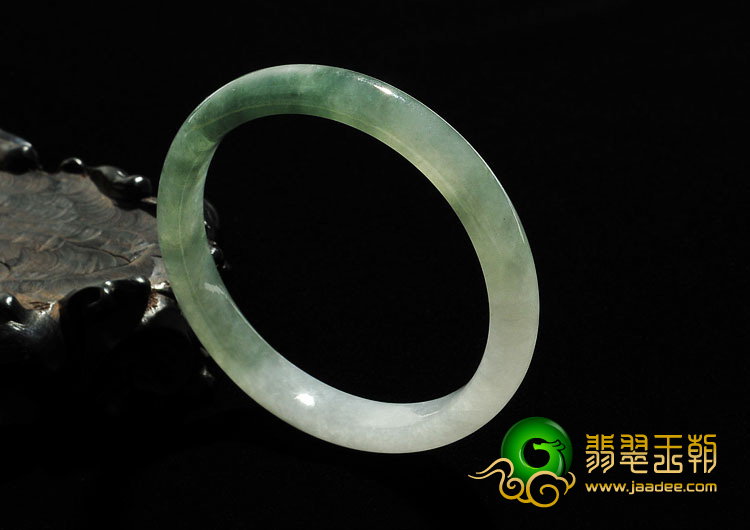 糯冰种晴水缅甸翡翠A货手镯（55.7mm）