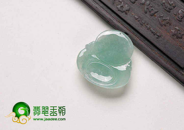 糯冰种晴水缅甸翡翠A货玉佛挂件