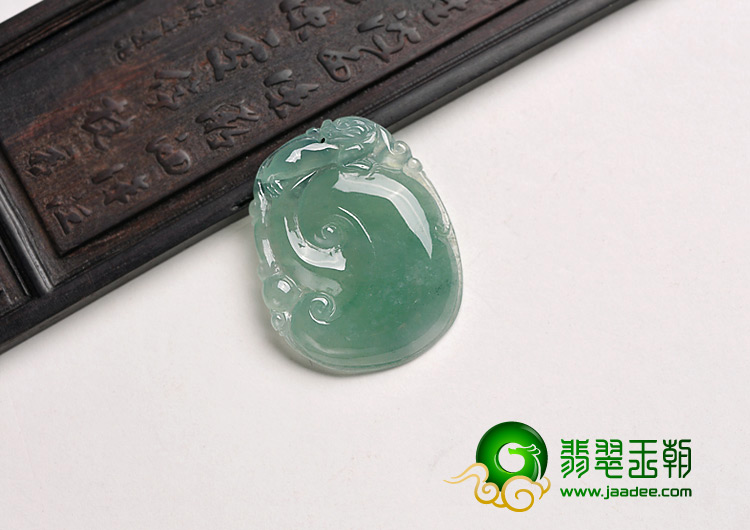 糯冰种晴水缅甸翡翠A货如意挂件