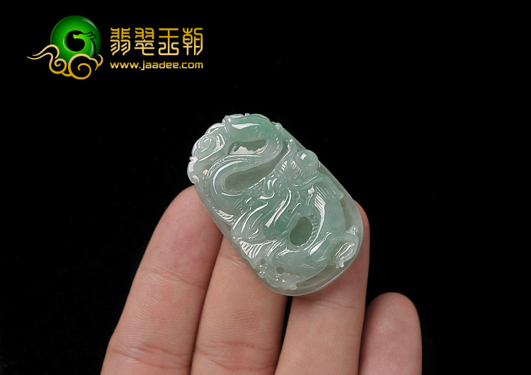 糯冰种晴水缅甸翡翠A货龙牌挂件
