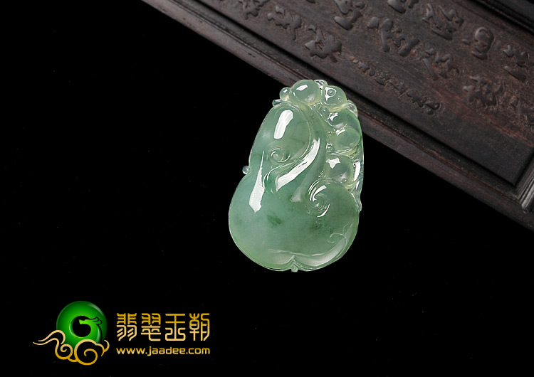 糯冰种晴水缅甸翡翠A货如意挂件