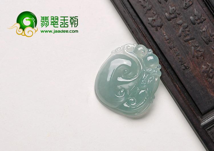 糯冰种晴水缅甸翡翠A货如意挂件