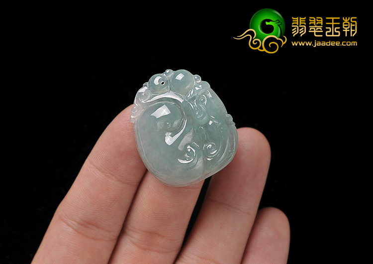 糯冰种晴水缅甸翡翠A货如意挂件