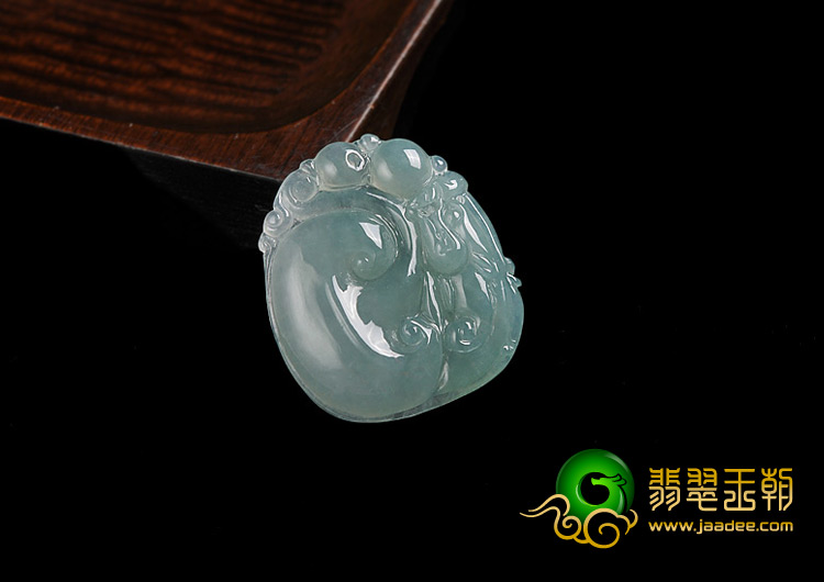 糯冰种晴水缅甸翡翠A货如意挂件