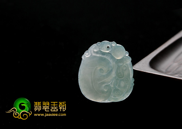 糯冰种晴水缅甸翡翠A货如意挂件