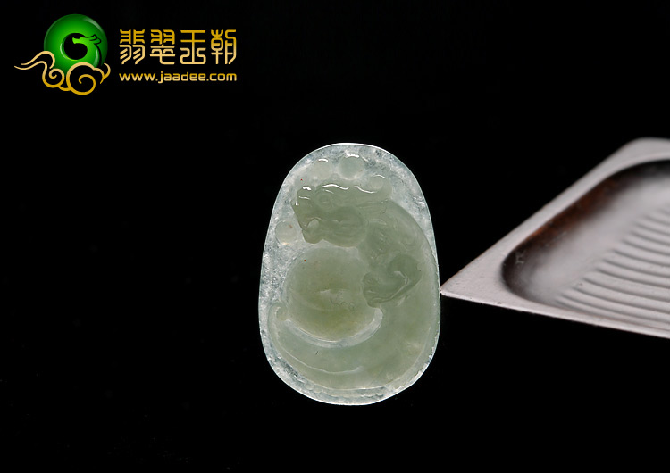糯冰种晴水缅甸翡翠A货龙吐珠挂件