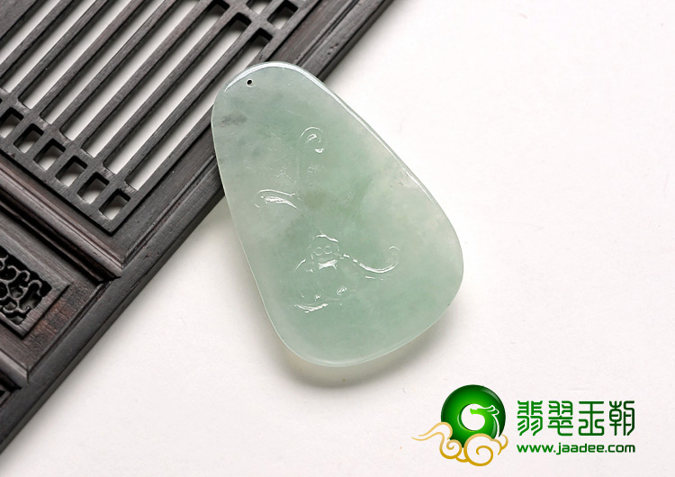 糯冰种晴水缅甸翡翠A货龙吐珠挂件