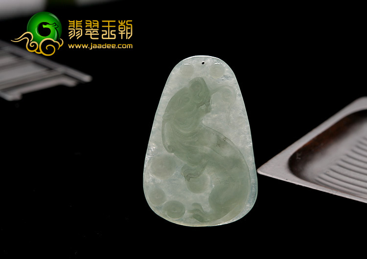 糯冰种晴水缅甸翡翠A货龙吐珠挂件