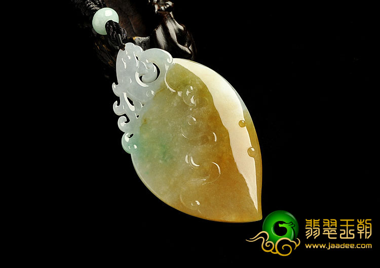 糯冰种三彩缅甸翡翠A货府中有龙挂件