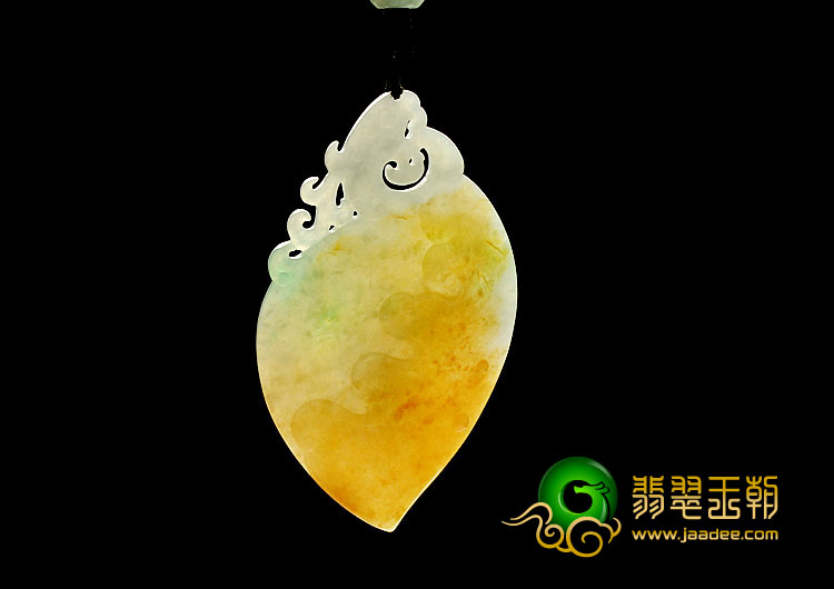糯冰种三彩缅甸翡翠A货府中有龙挂件
