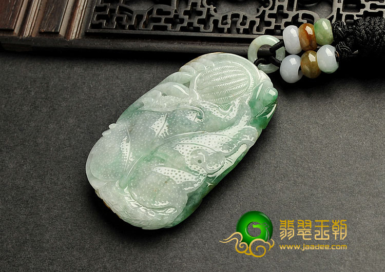 糯冰种三彩缅甸翡翠A货喜上眉梢挂件