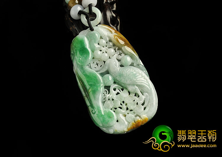 糯冰种三彩缅甸翡翠A货喜上眉梢挂件