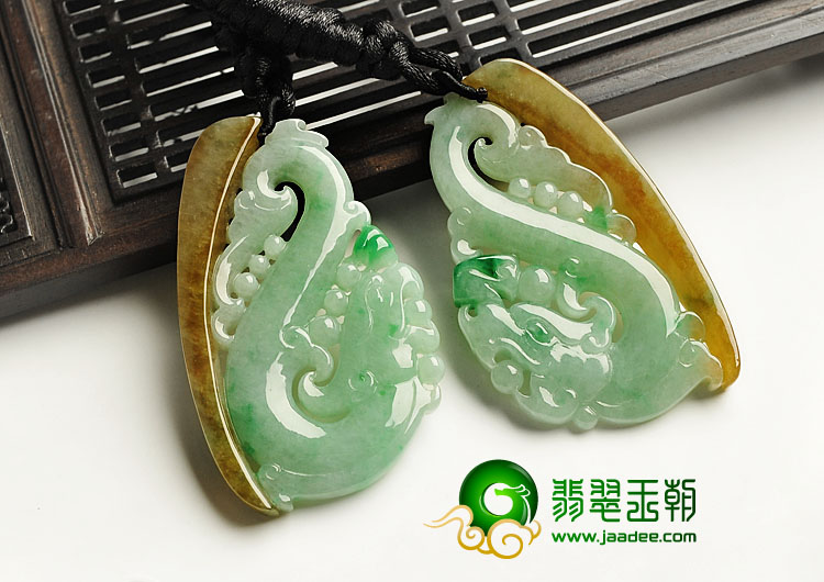 糯冰种三彩缅甸翡翠A货龙凤佩挂件（一对）