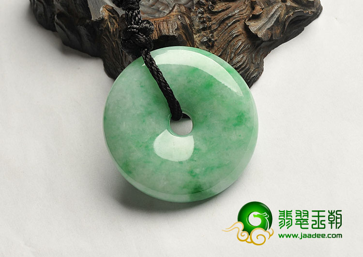 糯冰种翠色缅甸翡翠A货平安扣挂件