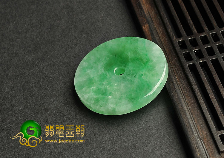 冰种翠色缅甸翡翠A货平安扣挂件