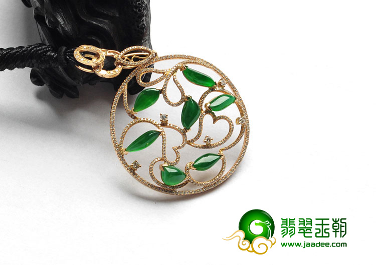 冰种正阳绿缅甸翡翠A货镶玫瑰金花好月圆胸坠（真钻）